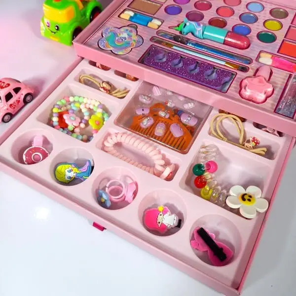 All-in-One-Double-Layer-Makeup-Kit-For-Kids-1-1_1280x