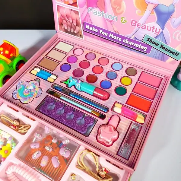 All-in-One-Double-Layer-Makeup-Kit-For-Kids-4-1_1280x